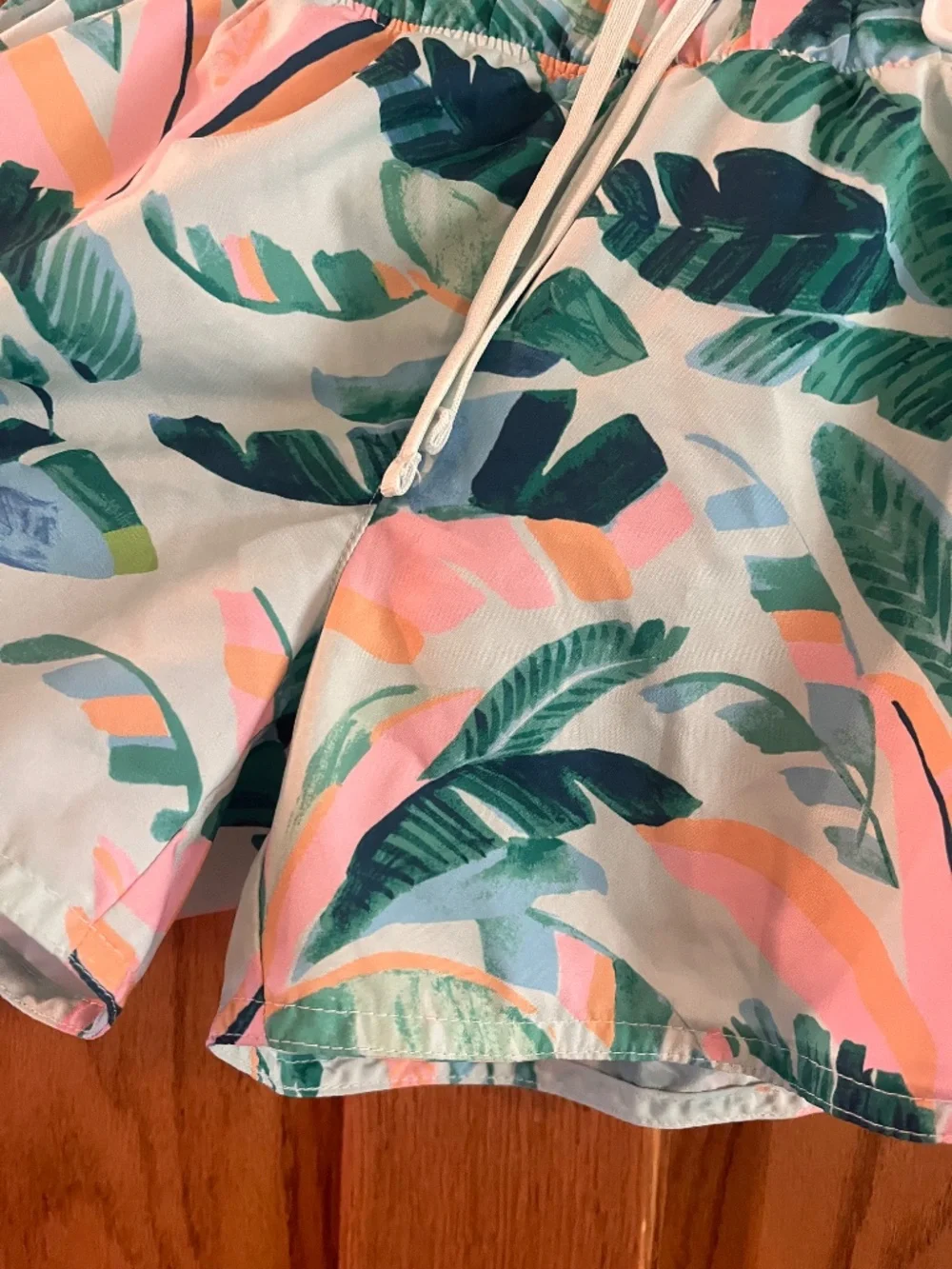 Old Navy rainforest pattern active shorts